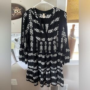 Size small dress/coverup with pockets cute and comfy